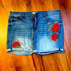 Vintage America Bestie Jean Shorts with Red Floral Embroidery distressed sz 14